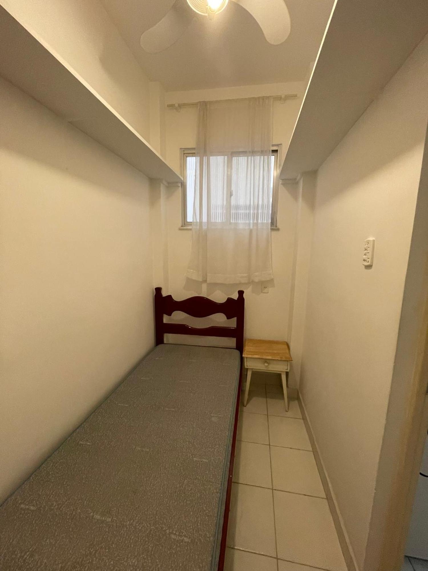 Apartamento De 2 Quartos Em Ipanema *